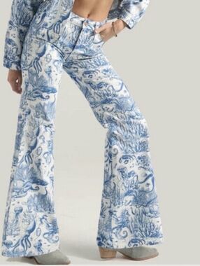 Wrangler Blue and White Nautical Print 622 Flared Pants
